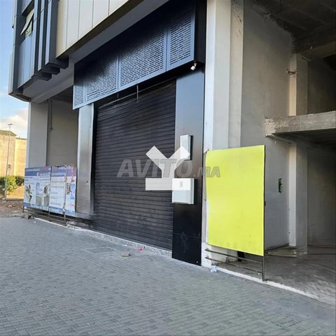145982-محل للإيجار بـ 35000 درهم في حي حساني