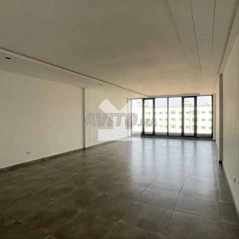 147534-Bureau à louer à 12000DH à Ain Chock