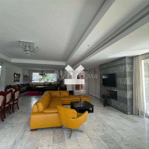 19715-بيع فيلا في الرباط المنزه الرباط بمساحة 1165 متر مربع