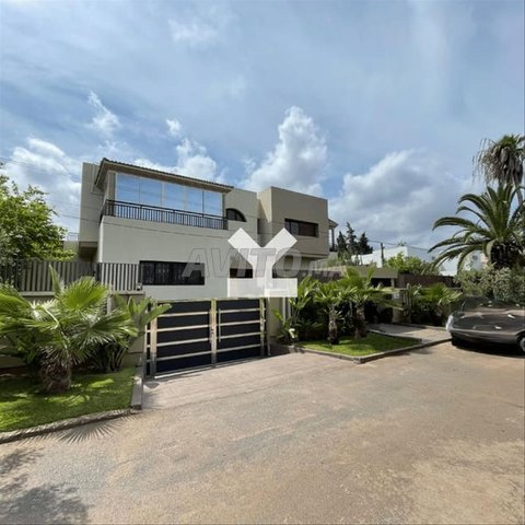 64037-بيع فيلا في الرباط Cite Militaire بمساحة 1080 م