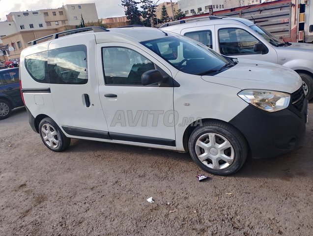 سيارة للبيع