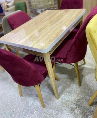 غرفة طعام 4 و 6 كراسي