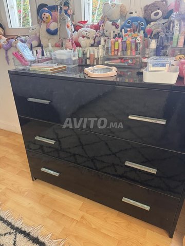 Commode noire – Bon état