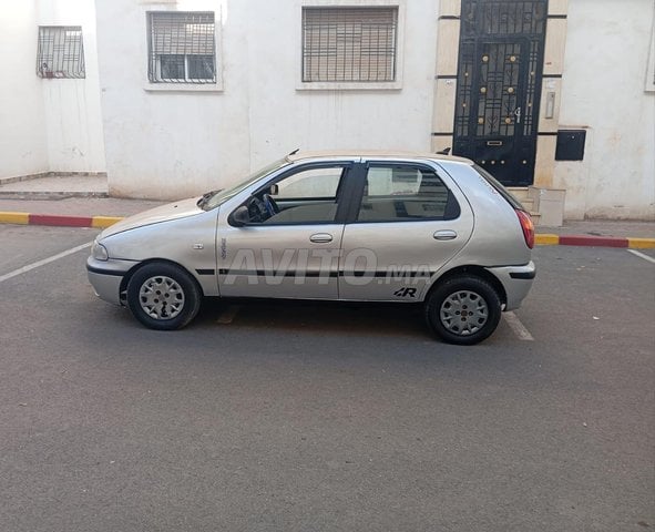 Voiture économique en bon état