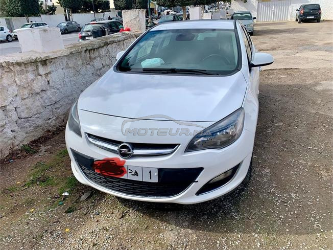 Opel Astra Diesel Automatique 2016 à Rabat