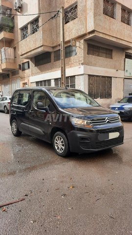 Hay Nakhir, route Ain Seman