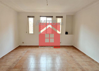 😍 Appartement avec balcon à Hay Mabrouka