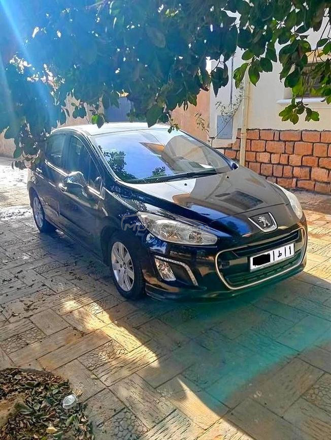 Peugeot 308 Essence Manuelle 2014 à Zoumi