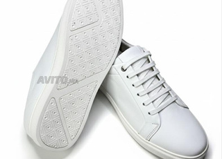 Chaussures en cuir véritable avec des designs modernes, confortables et de haute qualité