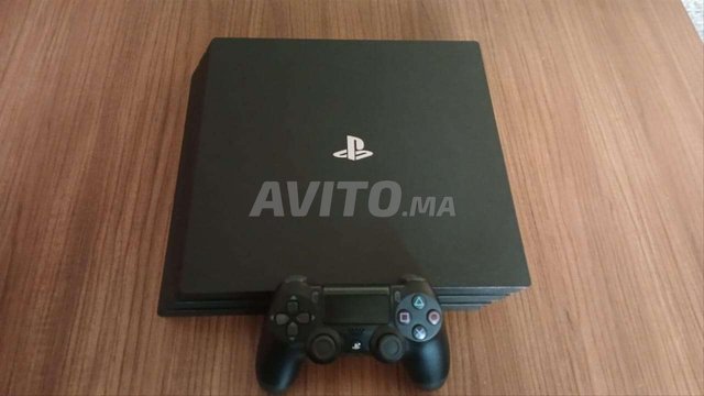 PS4 PRO 1TB MANETTE JDIDIA ET GTAV