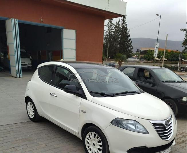 lancia ypsilon 