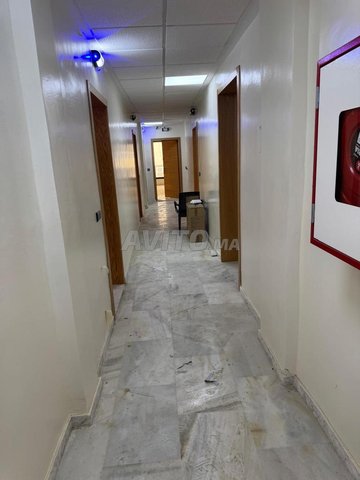 Bureaux modernes spacieux et bien situé