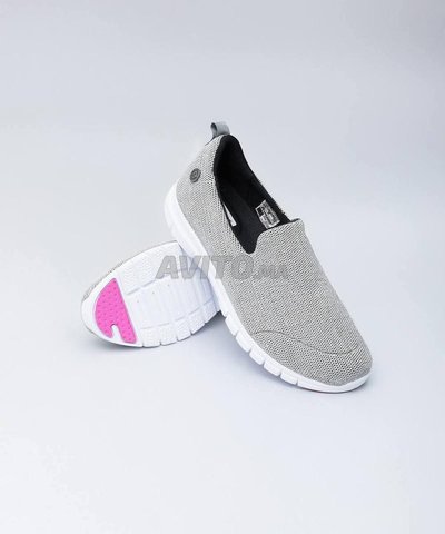 حذاء نسائي طبي من القماش يعزز صحة العظام و القدم