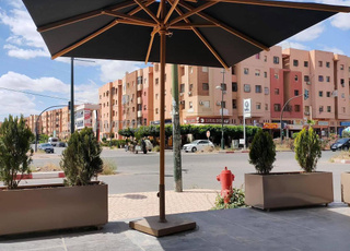 Parasol (en bois de Teck) cafe & Restaurant