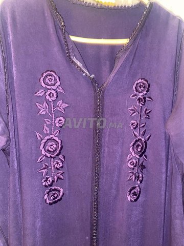 Jellaba mauve bordée