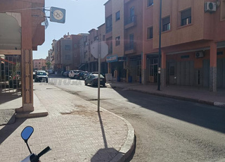 Magasin à louer Hay Charaf sur double voie