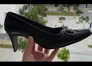 Talon noir (pointure 38)