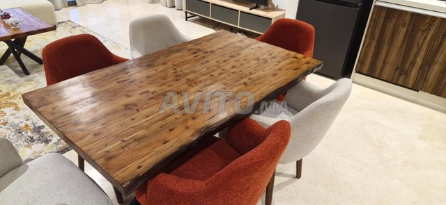 طاولة قهوة وطاولة طعام للبيع