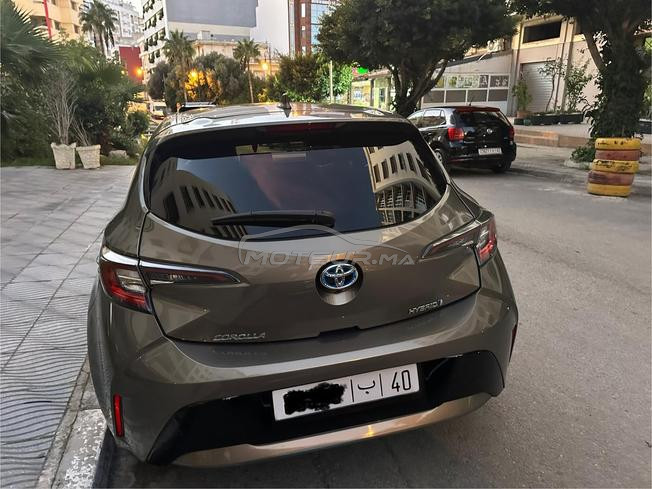 corolla hybride