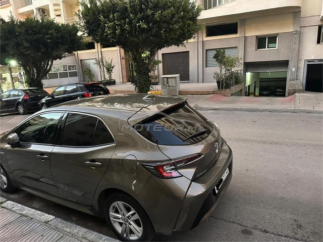corolla hybride