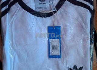 تيشيرت أديداس أصلي جديد مقاس S