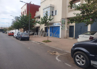 للبيع والتأجير