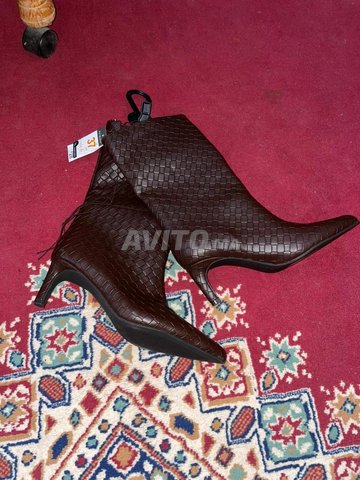 Bottes et demi-bottes, tout est neuf, vient de France