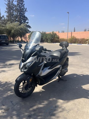 Honda Forza 300 cc