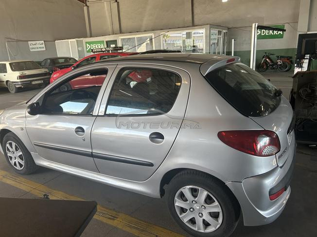 Peugeot 206 Essence Manuelle 2011 à Casablanca