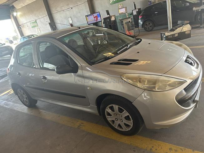 Peugeot 206 Essence Manuelle 2011 à Casablanca
