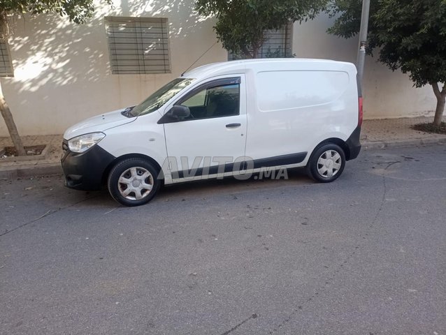 داسيا دوكر كوميرس للإيجار للكراء