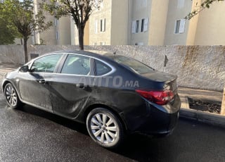 Opel- Astra Berline à vendre