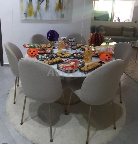 غرفة طعام عصرية