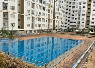 شقة جميلة مفروشة مع مسبح