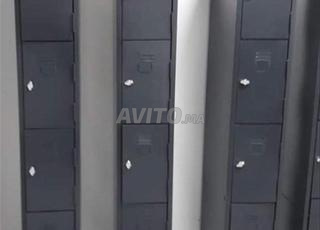 خزانة معدنية في المخزن خزانة ذات أدراج