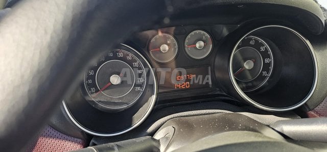 Fiat Punto Essence Manuelle 2012 à Casablanca