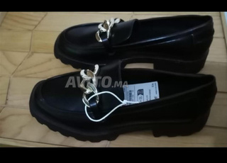 Chaussure pour femme importée