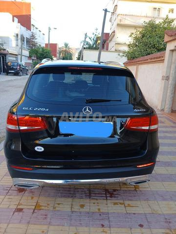 glc220 diesel couleur noire w maroc 8cv - 2