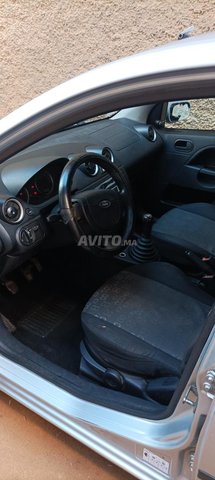Ford Fiesta Essence Manuelle 2006 في سلا