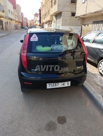 Fiat Punto essence manuelle 2011 à Salé