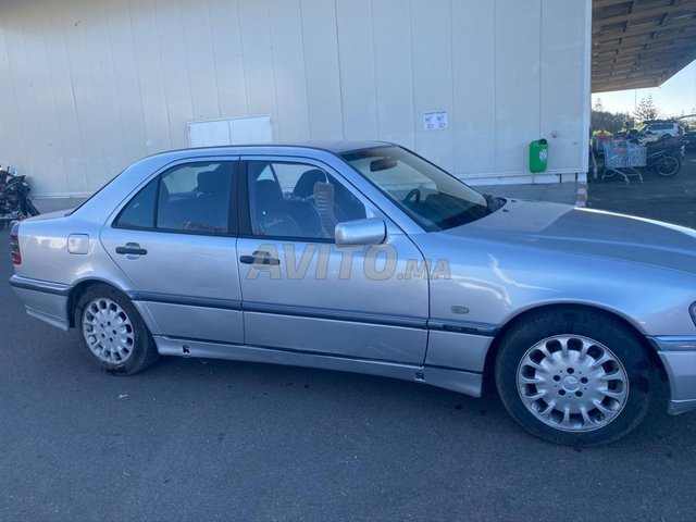 Mercedes-Benz 220 Diesel Automatique 1997