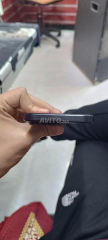 iPhone 15 pro max 256 100 f l'état Officiel jamais ouvert - 2