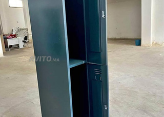 mobilier métallique / vestiaire a 2 portes