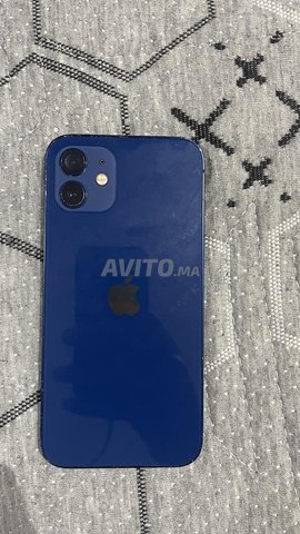 آبل ايفون 12 أزرق