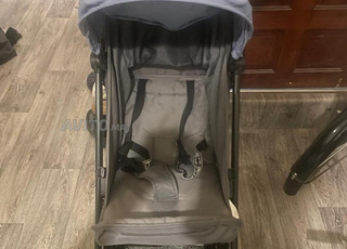 عربة أطفال للبيع