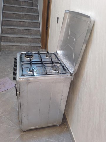 فرن غاز في حالة جيدة