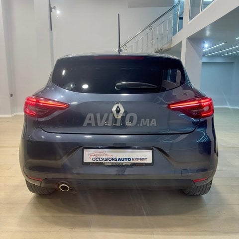 RENAULT CLIO 5 EXPLORE BVM 11/2021 À TANGER