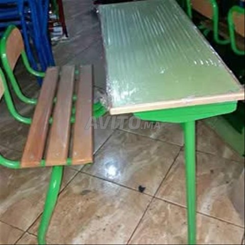 مكتب مدرسي مزدوج مع خزانة مثقبة