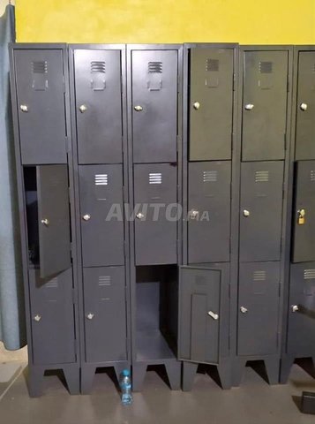 Vestiaire 3 portes en métallique\casier armoire