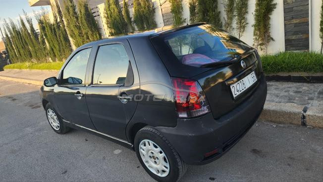 Fiat Albea Essence Manuelle 2006 à Deroua